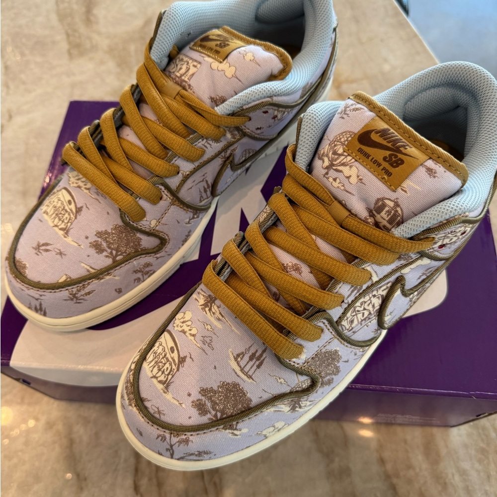Nike Low Dunk SB Sneakers ‘City of Style’